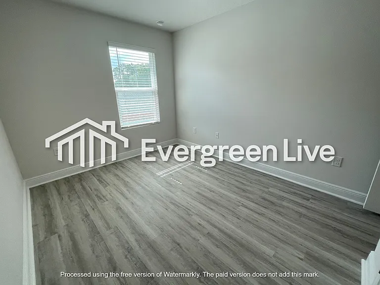 9843 Fowler Ave — Photo 24