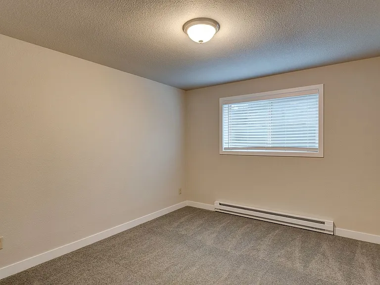 0110-1080 SE City Beach — Photo 8