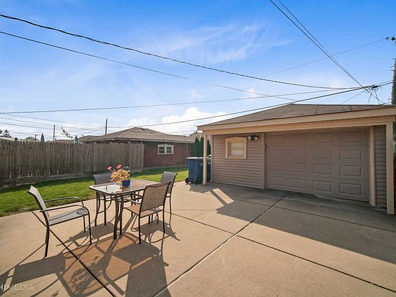 4th image of 3149 W 101st Pl