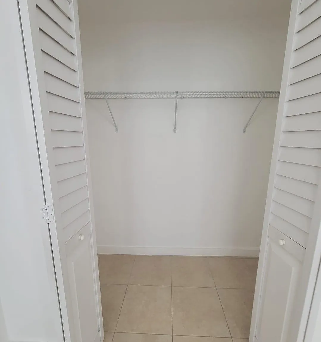 Studio, 1.0 bath, 1916 sqft, $1,350 — Photo 4