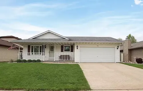 3835 Summerset Way Photo 1