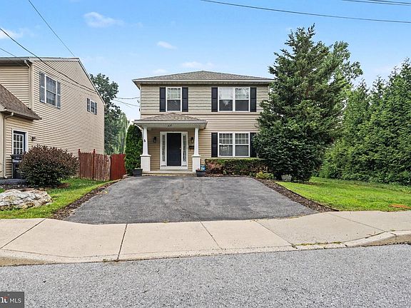 2nd image of 239 Railroad Ave