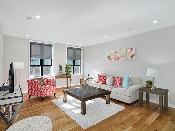 3rd image of 2333-47 Fairmount Ave #301