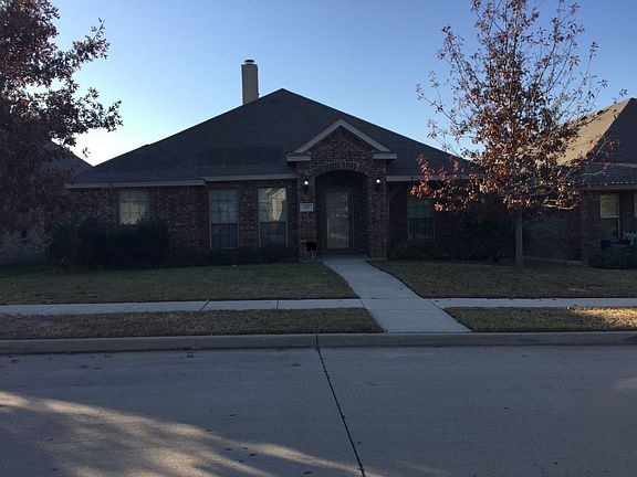 2nd image of 107 Brook Hollow Ln