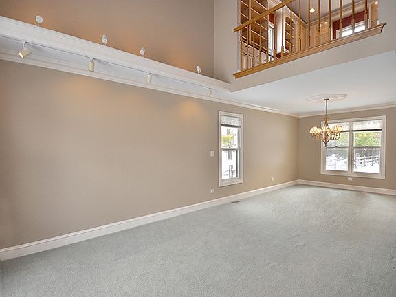 4th image of 1135 Thornwood Ct