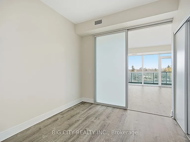 35 Brian Peck Cres #403 — Photo 28