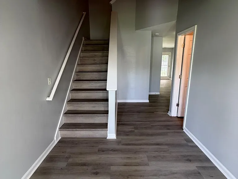 7279 Laurel Creek Dr — Photo 3