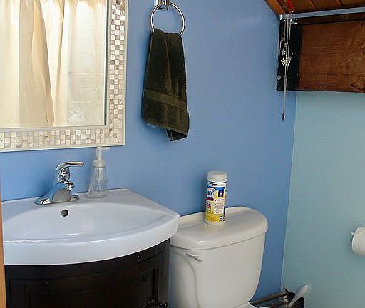 Full master bathroom