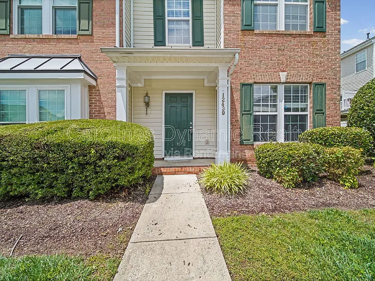 12439 Blossoming Ct — Photo 2