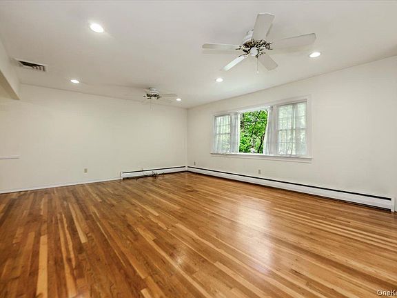 4th image of 5 Avdon Ln