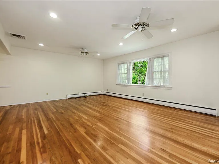 5 Avdon Ln — Photo 4