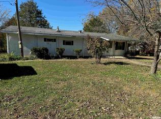 6221 Hazel St, Logan, IL 62856