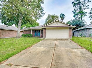 2214 Old Oak Ln, Kingwood, TX 77339