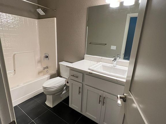 5th image of 377 Sacramento St