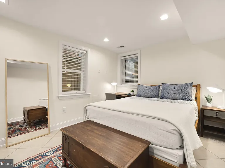 1813 Kilbourne Pl NW #B — Photo 7