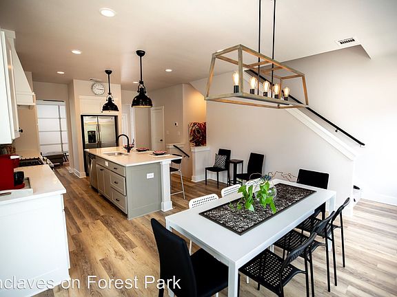 3rd image of 2520 Forest Park Blvd