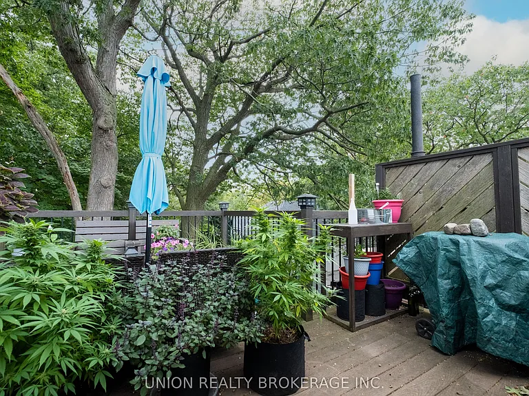 2471 Queen St E #UPPER — Photo 12
