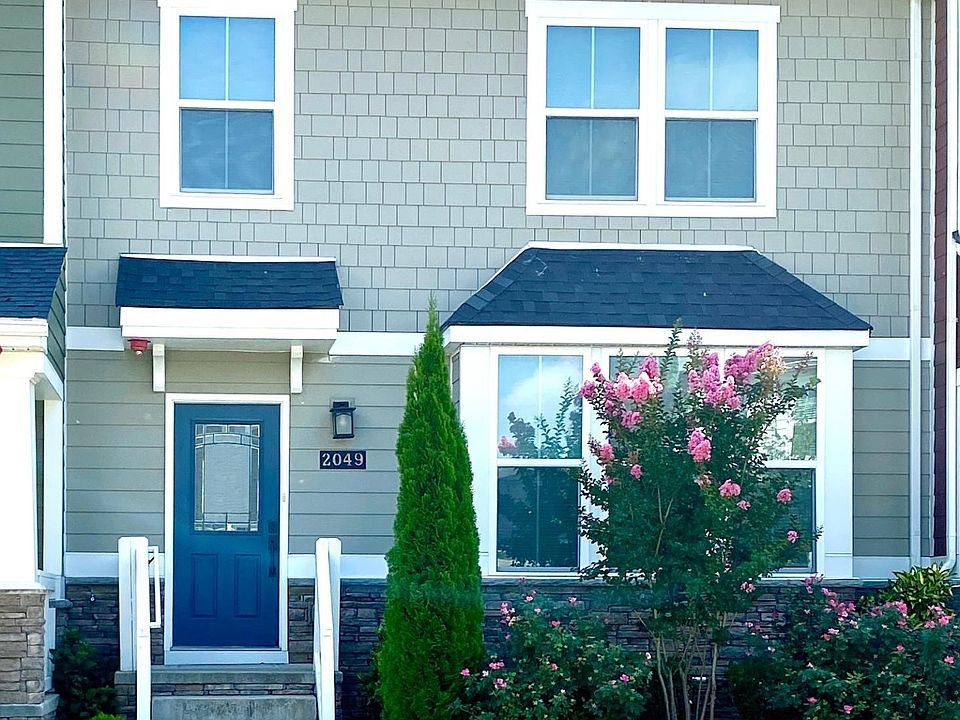 1st image of 2049 Oglethorpe Dr