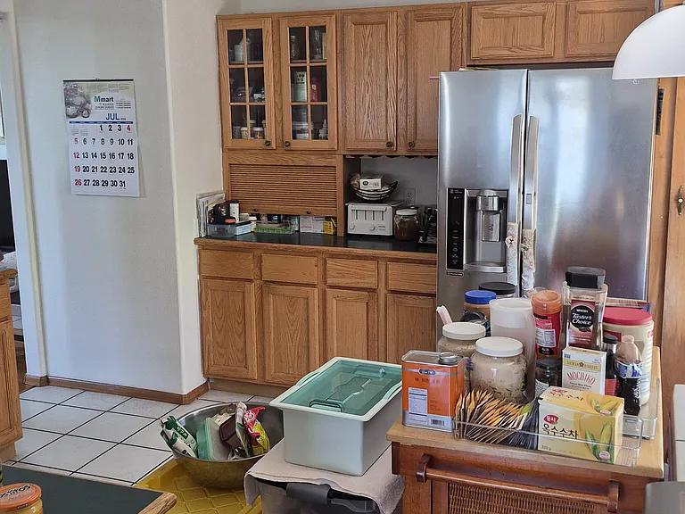 Refrigerator, Oven and Microwave are furnished