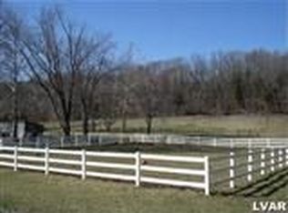 168 Game Farm Rd, Schwenksville, PA 19473