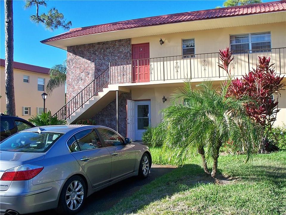 First floor corner unit