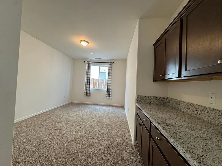 1267 Las Rosas Ave — Photo 10