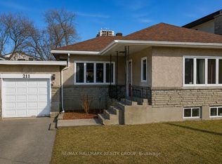 211 Columbus Ave, Ottawa, ON K1K 1P7