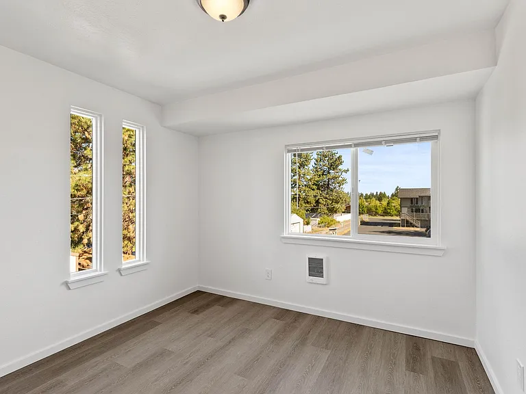 Greenwood Apartments — Photo 12