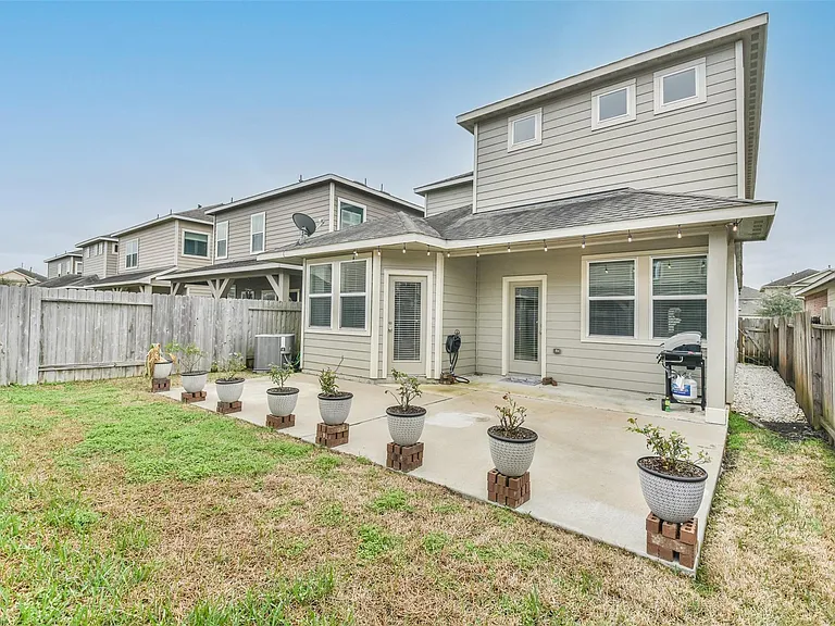 18226 Chianti Ridge Dr — Photo 32