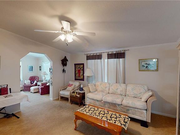5th image of 209 Wildwood Ln