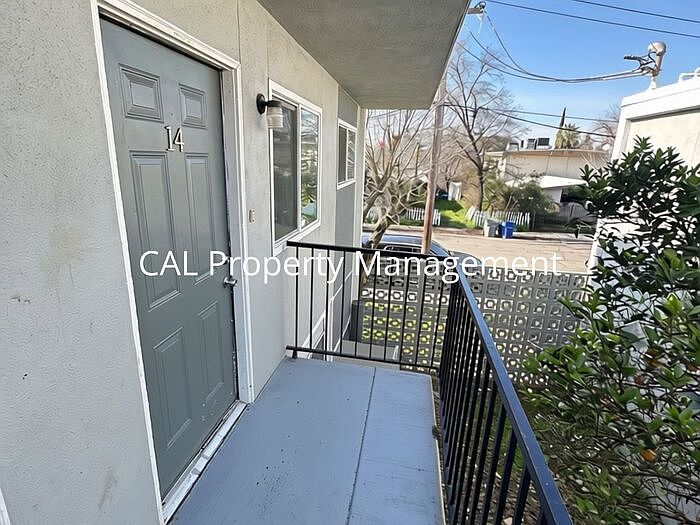 1st image of 938 Illinois Ave #14