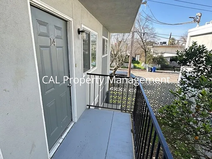 938 Illinois Ave #14