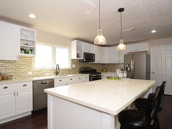 3rd image of 4406 Pine Mountain Ct