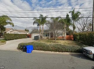 11983 3rd St, Yucaipa, CA 92399