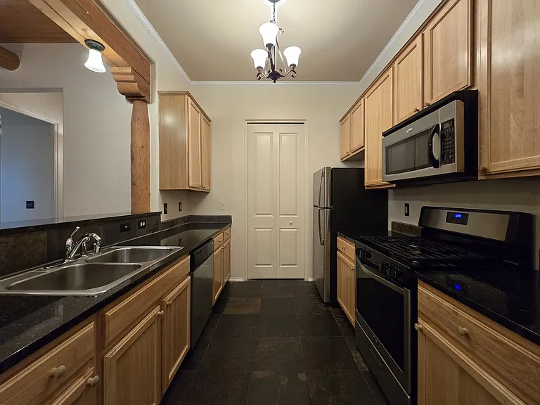 1405 Vegas Verdes Dr #D109 — Photo 5