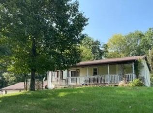 8127 Lee Creek Rd, Belleville, WV 26133