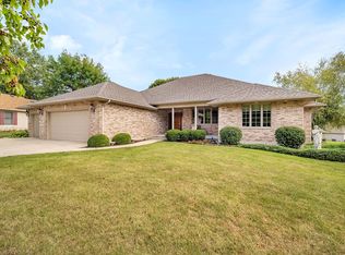 815 Thomas Dr, Morris, IL 60450