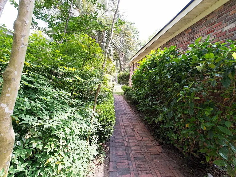 1268 Marvin Ave — Photo 16