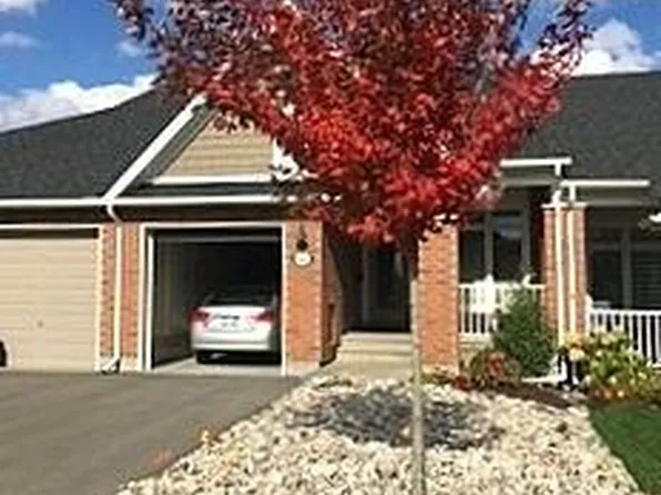 66 Kayenta St, Ottawa, ON K2S 2K7
