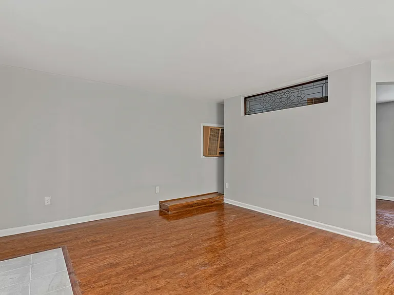 156 Undercliff Ave — Photo 7