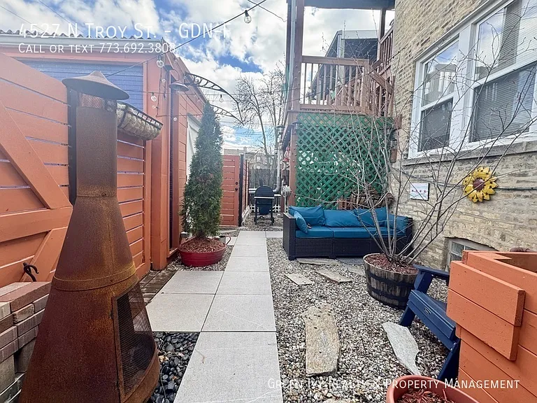 4527 N Troy St #F — Photo 9