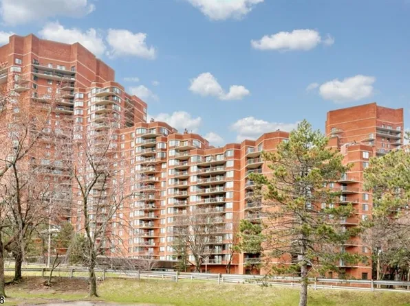 1020 Harmon Cove Tower BLDG 3 #1020, Secaucus Town, NJ 07094