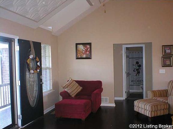 5th image of 333 Crimson Creek Dr