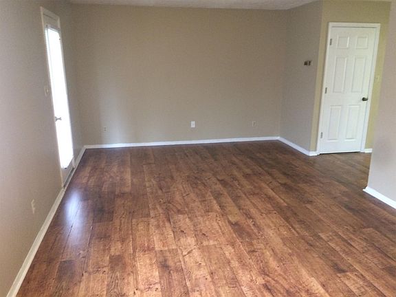 5th image of 1665 Foxhaven Dr APT 16