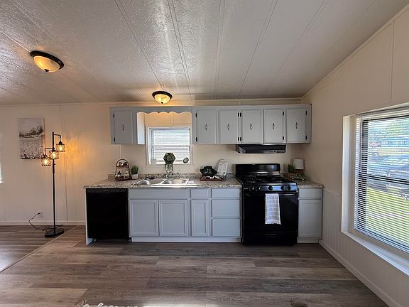 5th image of 3137 Brownie Cir #24