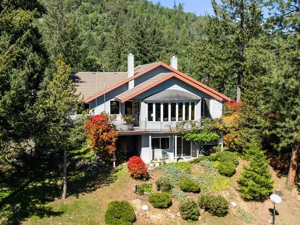 9302 Yank Gulch Rd, Talent, OR 97540