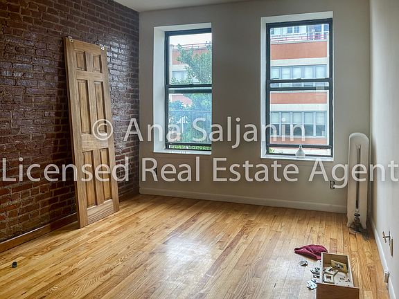 4th image of 3411 36th Ave APT 4D