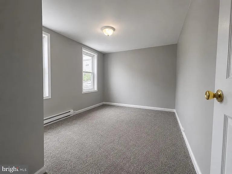 2643 Emerald St — Photo 19