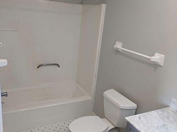 4th image of 5902 Spartan Dr #10