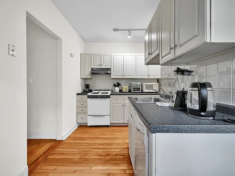 21 Chauncy St #23 — Photo 7
